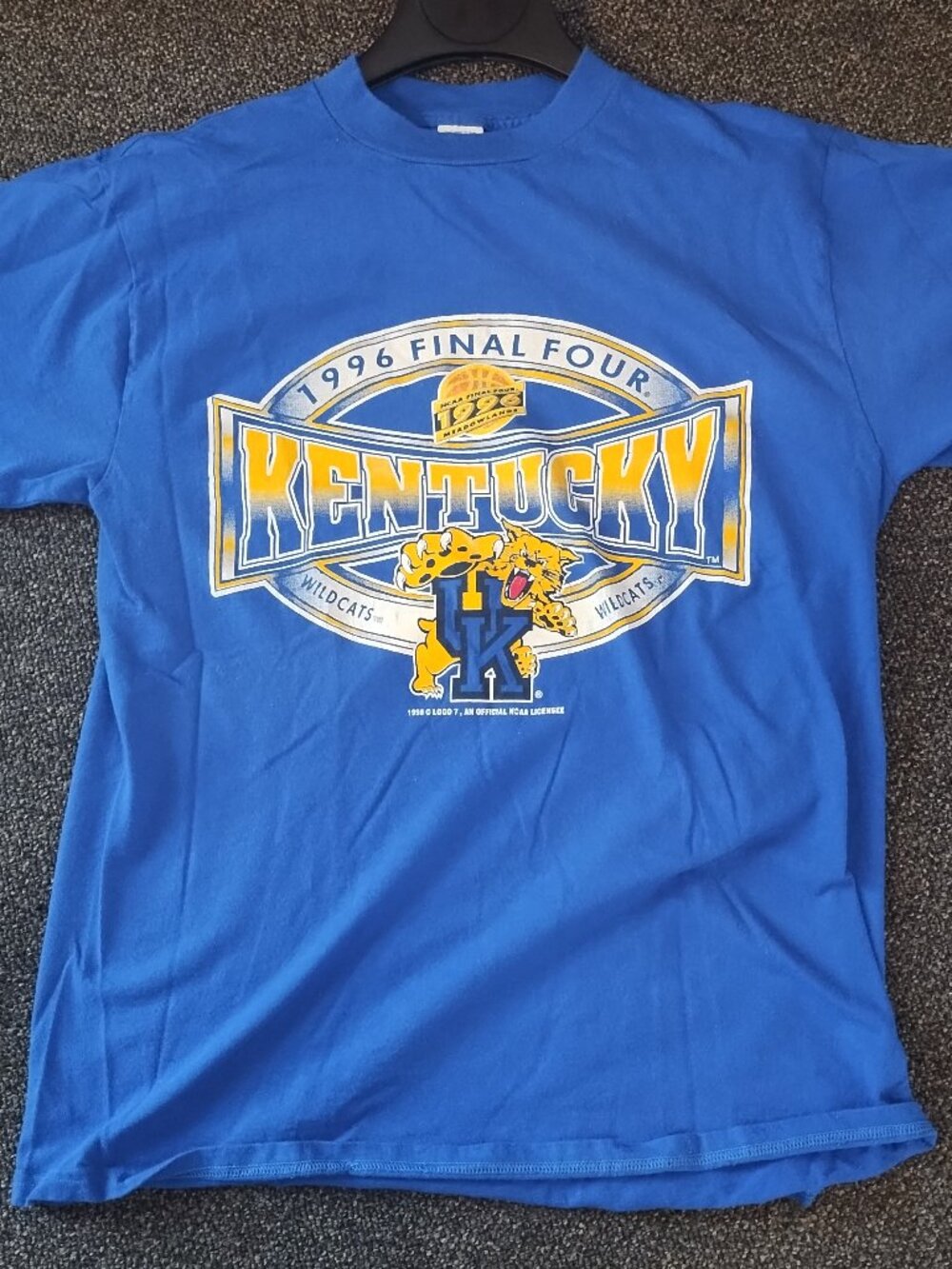 Vintage 1996 Kentucky Wildcats Final Four Basketball Blue T-Shirt Size Large
